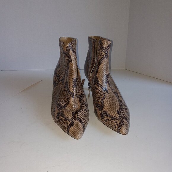 NEW Isaac Mizrahi Snake Print Booties Size 9.5 - Picture 2 of 3